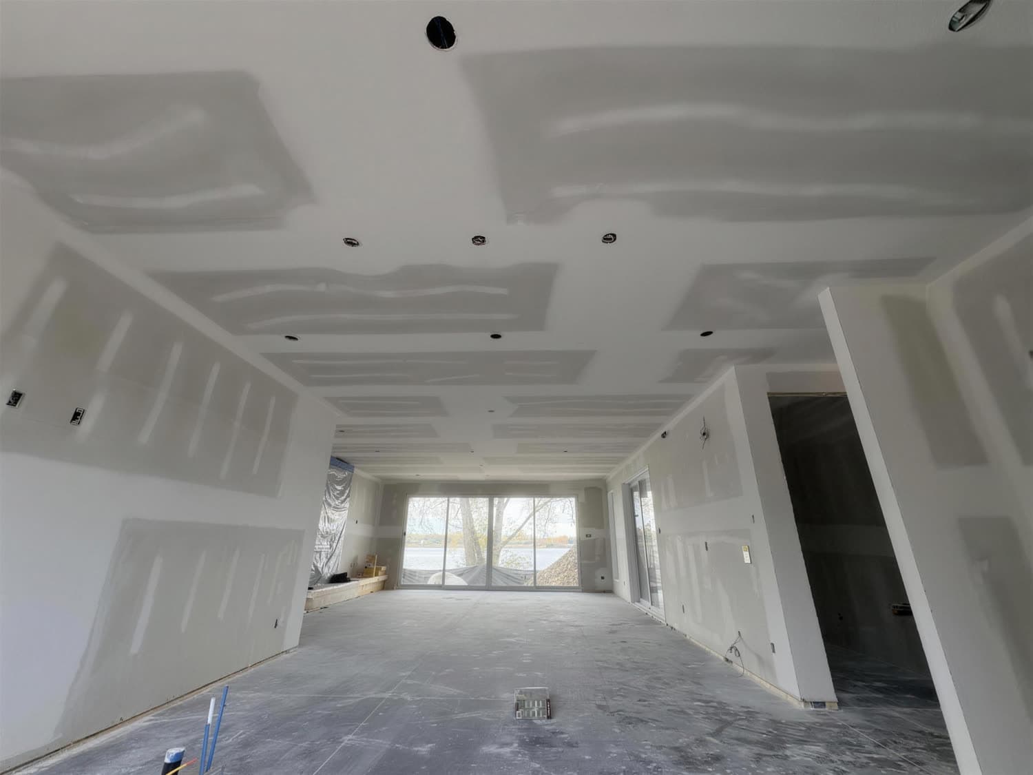 Chantier CFM, finition de gypse